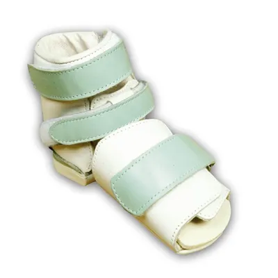 Zdjęcie produktu dla But ortopedyczny dziecięcy BEBAX Prim - orteza korekcyjna na stopę dla dziecka PRIM. BEBAX CORRECTION ORTHOSIS / Buci ortopedyczny BEBAX PRAWY 10,5