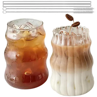 Produktbild von Gerippte Trinkgläser Set 2 Stück 530ml Borosilikatglas mit Strohhalmen und Bürste