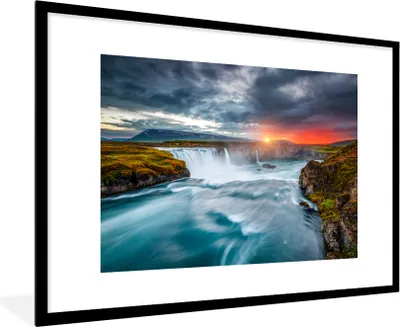 Produktbild von MuchoWow® Gerahmtes Poster Wasserfall - Sonnenuntergang - Natur - Wasser 90x60 cm - Poster mit Schwarzem Bilderrahmen Wandposter Rahmen Foto Bilder - Wanddekoration - Fotos