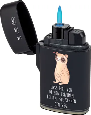 Produktbild von Mr. & Mrs. Panda Feuerzeug Plumplori Glücklich - Schwarz - Geschenk, Feuerzeuge, sturmfeuerzeug, Glück, Niedlich, Lustige Sprüche, Gasfeuerzeug, anzünder