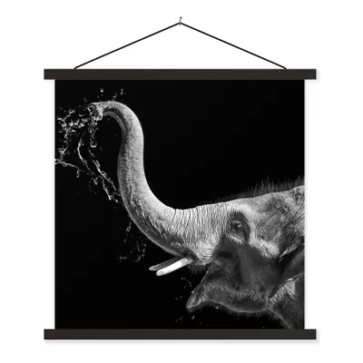 Produktbild von MuchoWow® Textilposter Porträt - Elefant - Tiere - Schwarz und weiß 120x120 cm mit schwarzem Rahmen - Aufhängungsset