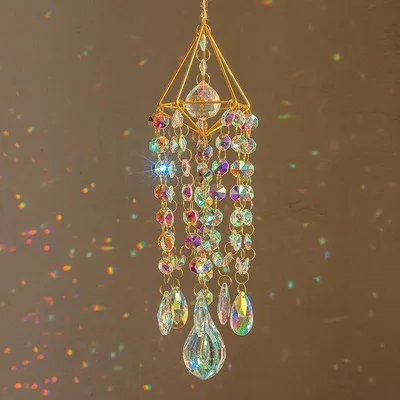 Produktbild von Unyqoos® Kristall-Suncatcher – handvergoldete K9-Kristall-Prismen (38 & 63 mm), Metallbügel mit bunten Glas-Achtkantperlen, Windspiel-Hänger in Geschenkbox