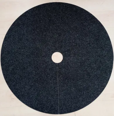 Zdjęcie produktu dla Krążek filcowy zabezpieczający przed chwastami ściółkowanie grafit fi 60 cm