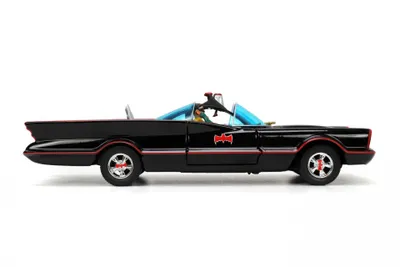 Produktbild von JADA 1:24 Batman 1966 Class. Batmobile Deluxe