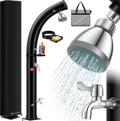 Produktbild von KESSER® Solar Gartendusche Solardusche Bogen mit Metall-Duschablage Schutzhaube & Tasche | warmes Wasser max. 60°C Pooldusche Camping | Regenduschkopf & Wasserhahn | Gartenschlauch-Anschluss