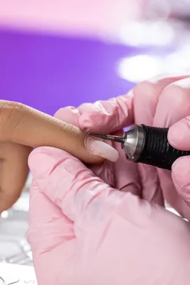 Produktbild von Fräser aus Hartmetall für Linkshänder zum Entfernen von Nagelhaut – Sanfter, konischer Einsatz
