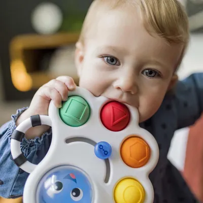Produktbild von Baby Einstein Opus Shape Pops sensorische Rassel und Beißring