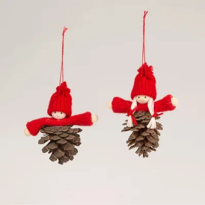 Produktbild von Zwei bezaubernde Zapfenwichtel mit Mützen für den Christbaum - 6.5 x 9 x 5 cm