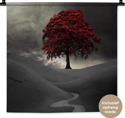 Produktbild von MuchoWow® Wandteppich Wandbehang Ein Schwarz-Weiß-Foto mit einem großen roten Baum 60x60 cm Tapisserie Dekoration Wandtuch - Dekorationen - Wand Decke