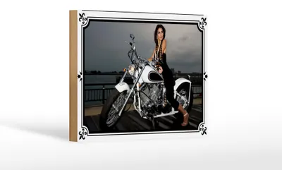 Produktbild von Holzschild Motorrad 18x12cm Biker Girl Pinup Frau