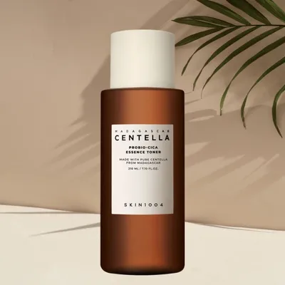 Produktbild von SKIN1004 - Madagascar Centella Probio-Cica Essence Toner - Toner obohacený o probiotika - 210 ml