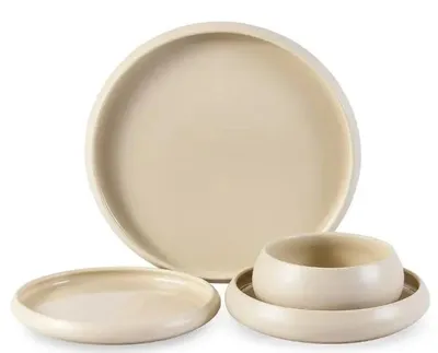 Produktbild von Serviesset Chubby 24-teilig aus mattem Porzellan cremefarben für 6 Personen