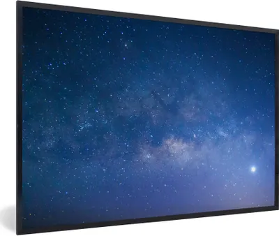 Produktbild von MuchoWow® Gerahmtes Poster Blauer Himmel bei Nacht 60x40 cm - Poster mit Schwarzem Bilderrahmen Wandposter Rahmen Foto Bilder - Printing - Wanddeko Schlafzimmer