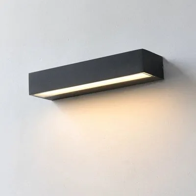 Image de Guirlande LED étanche pour l'extérieur, 50 cm, 30 W, lumière chaude, idéale pour les terrasses et la décoration intérieure.