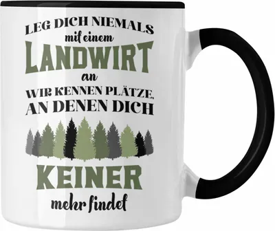 Produktbild von Trendation - Landwirt Spruch Geschenk Tasse Landwirtschaft Geschenke für Männer Traktor Spruch Kaffeetasse Superheld (Schwarz)