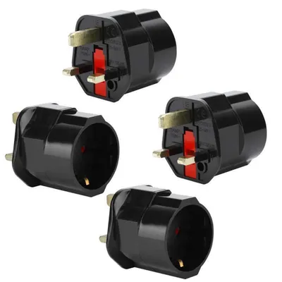 Produktbild von Intirilife 4x Steckdosen Adapter in SCHWARZ – 4er Set UK Typ G auf EU Schuko Steckdosen Stromadapter Reisestecker für z.B. UK, Irland, Singapur, Malaysia – Typ G Reiseadapter Netzstecker Converter