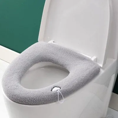 Immagine prodotto di Tre cuscinetti spessi per il sedile del WC da bagno con maniglia; coprisedile lavabile e resistente agli strappi; si adattano a tutti i sedili del WC ovali