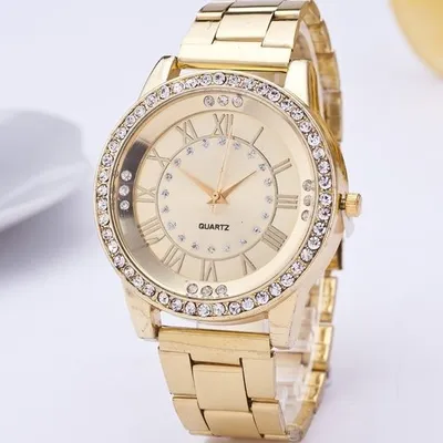 Produktbild von Glamour Uhr Golden – Elegante Damenuhr mit Zirkonen KP11563