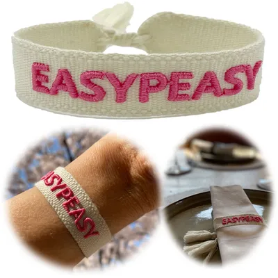 Produktbild von LS-LebenStil Canvas Statement Armband EasyPeasy Creme Pink besticktes Stoffarmband gewebt textiles Quasten Spruch Boho Geschenk Freundschaftsarmband