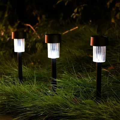 Produktbild von LUMILED 10 kusov solárnych svetiel pre vonkajšie osvetlenie solárne záhradné svetlo solárna lampa solárna lampa so súmrakovým senzorom podlahová lampa záhradné svetlo so zemným bodcom solárne svetlo čierna LED IP44 odolná voči poveternostným vplyvom studená biela 6500K