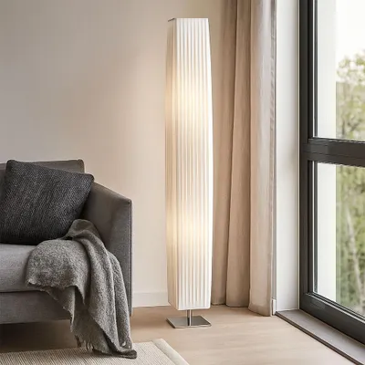 Produktbild von Stehleuchte mit riesigem Lampenschirm für den Wohnraum