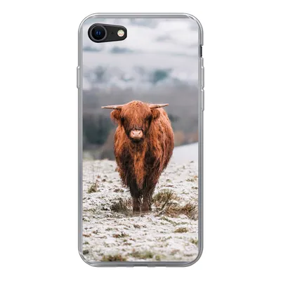 Produktbild von MuchoWow® Handyhülle Schutzhülle Hülle für iPhone 7 Schottischer Highlander - Schnee - Berg Silikon Softcase Handy Hülle - Kartenhalter