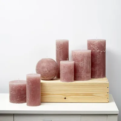 Obrázok produktu pre Sviečka značky Stumpenkerze, priemer 7 cm, výška 10 cm - farba antikrosa - doba horenia cca 45 hodín.