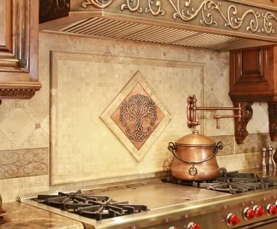 Zdjęcie produktu dla CopperAndCraft miedziana płytka ścienna drzewo życia 40x40 cm, ręcznie robiona płytka miedziana, artystyczna dekoracja ścienna do kuchni, łazienki i salonu