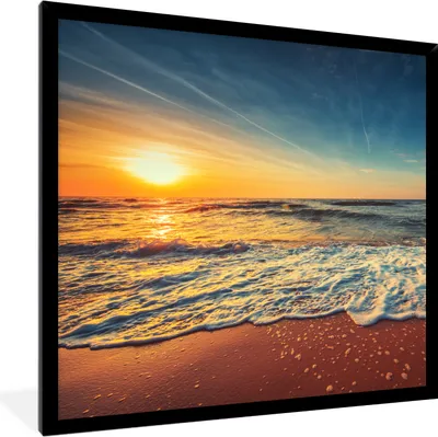 Produktbild von MuchoWow® Gerahmtes Poster Strand - Meer - Sonnenuntergang - Gold 40x40 cm - Poster mit Schwarzem Bilderrahmen Wandposter Rahmen Foto Bilder - Mit Rahmen - Wanddekoration Schlafzimmer