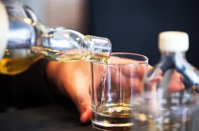 Produktbild von Jochen Schweizer Whisky Tasting München; Erlebnis verschenken oder selbst erleben;  Gutschein gültig für 1 Person Gruppengröße: 8-14 Personen