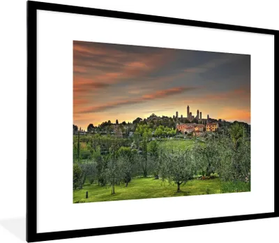 Produktbild von MuchoWow® Gerahmtes Poster Die europäische Stadt San Gimignano in Italien 80x60 cm - Poster mit Schwarzem Bilderrahmen Wandposter Rahmen Foto Bilder - Schlafzimmer-Dekorationen - Fotoposter