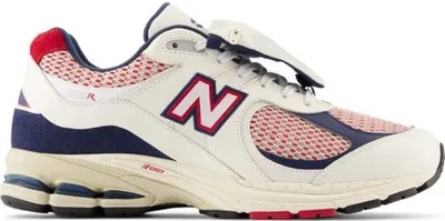 Image de Pochette New Balance 2002R, couleur rouge et bleu marine - Taille EU 44