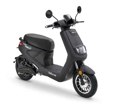 Produktbild von Elektroroller Blu:s Stalker XT2000 - E-Roller mit 2000 Watt Motor, max. 45 km/h, Reichweite bis zu 50 km, schwarz
