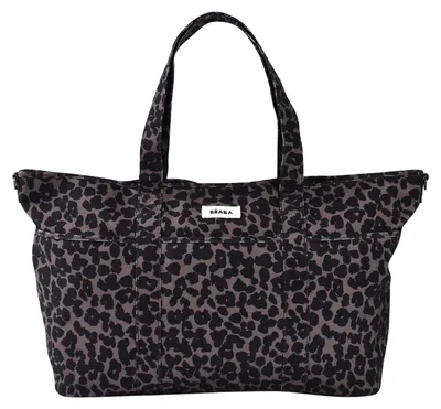 Image de Sac à langer Béaba Madrid XXL 44L – Sac à langer de grande taille, format sac à main, unisexe pour maman et papa, avec 11 compartiments, pochette isotherme, système de fixation pour poussette et matelas à langer rembourré – Motifs léopard