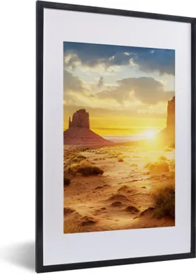 Produktbild von MuchoWow® Gerahmtes Poster Sonnenuntergang - Felsen - Landschaft - Horizont 40x60 cm - Poster mit Schwarzem Bilderrahmen Wandposter Rahmen Foto Bilder - Poster in Rahmen