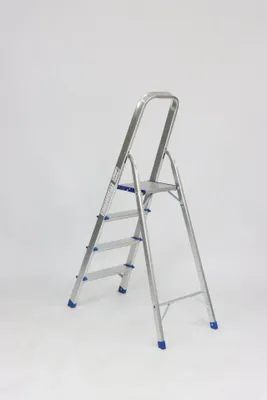 Produktbild von Greenbite Aluminium Stehleiter 4 Stufen – 150kg, klappbar