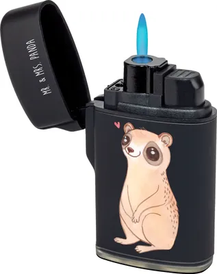 Produktbild von Mr. & Mrs. Panda sturmfeuerzeug Plumplori Glücklich - Schwarz - Geschenk, zigarettenanzünder, Zünder, Feuerzeug, Lustige Sprüche, Glück, sturmfeuerzeuge, Feuerzeuge