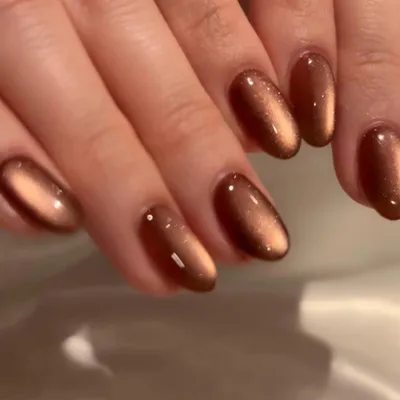 Zdjęcie produktu dla Zestaw sztucznych paznokci w kształcie "kotka" (cat eye), kolor: brązowy, kształt: migdałowy, efekt lustrzany, 30 sztuk