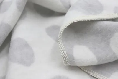 Produktbild von Biederlack Kinder-Kuscheldecke Lovely & Sweet Taps Farbe silver-grau Größe 75 x 100cm