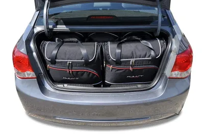Obrázek produktu pro J&J Automotive | Sada 5ks cestovních tašek AERO pro CHEVROLET CRUZE LIMOUSINE 2008+2014