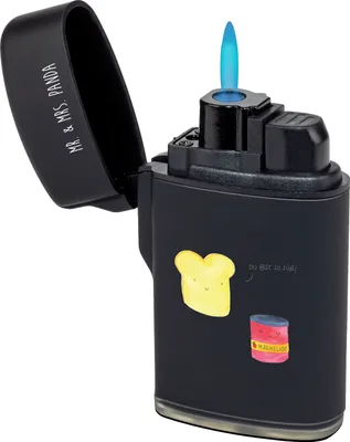 Produktbild von Mr. & Mrs. Panda Feuerzeug Toast Marmelade - Schwarz - Geschenk, Lustige Sprüche, Küche Deko, zigarettenanzünder, Süß, Brot, sturmfeuerzeug, Toastbrot, gas anzünder
