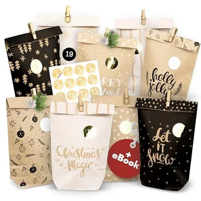 Productafbeelding van AMARI® Adventskalender nr. 06, leeg – Kerstmix – 24 papieren adventszakjes (met houten klemmetjes) – papieren kerstzakjes