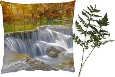 Produktbild von MuchoWow® Zierkissen Sofakissen Wohnzimmer Dekokissen 50x50 cm Herbst - Wasserfall - Natur - Bäume - Komfort - Sofakissen