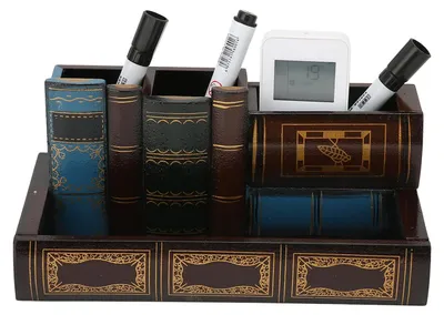Produktbild von Holz Stifthalter für Schreibtisch im Bücherdesign