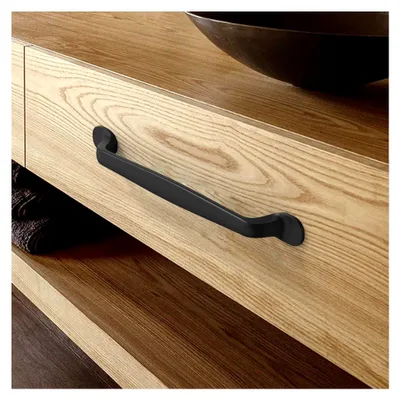 Produktbild von 10 Stück schwarze Möbelgriffe für Schränke und Schubladen, 160 mm Lochabstand, Zinklegierung
