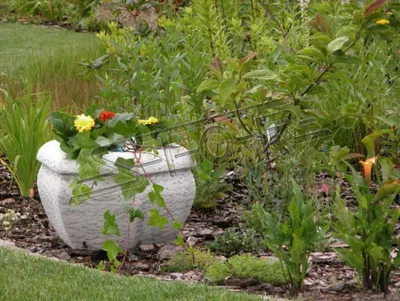 Produktbild von Blumenkübel Pflanz Kübel Dekoration Figur Blumentöpfe Garten Vasen Gefäss 204039