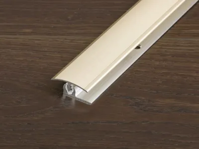 Produktbild von PROLINE Champagne 1000x30mm Übergangsprofil Bodenprofil, PROVARIOclip Universal Aluminium eloxiert, einrastbares Profilsystem mit Drehgelenktechnik, ohne sichtbare Verschraubung, für Bewegungsfugen schwimmender Bodenbeläge