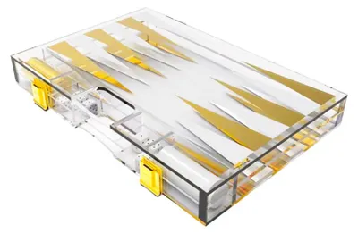 Produktbild von Backgammon-Spielset in einer weißen und goldenen Acrylbox