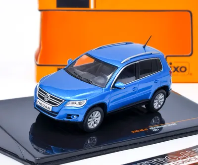 Volkswagen VW T5 Bus Rouge 1:43 – Ixo Collection Limitée Pour Passionnés