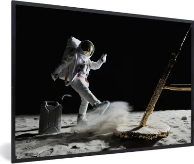 Produktbild von MuchoWow® Gerahmtes Poster Astronaut - Weltraum - Mond 90x60 cm - Poster mit Schwarzem Bilderrahmen Wandposter Rahmen Foto Bilder - Fotorahmen - Foto-Plakat
